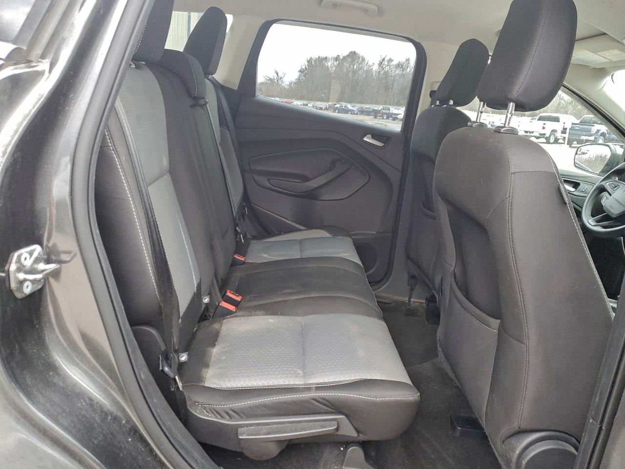 FORD ESCAPE SE