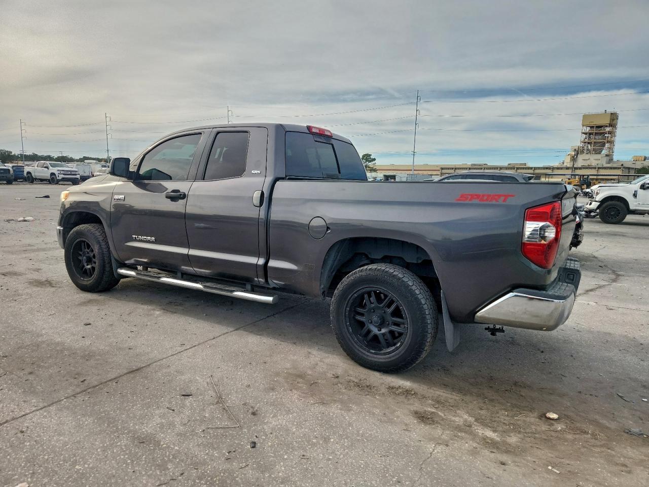 TOYOTA TUNDRA DOUBLE CAB SR
