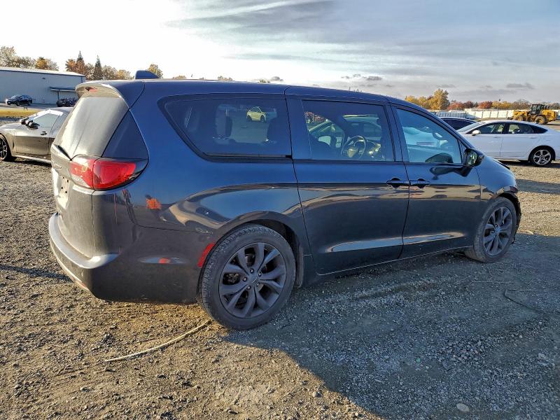 2019 CHRYSLER PACIFICA T #3301976429