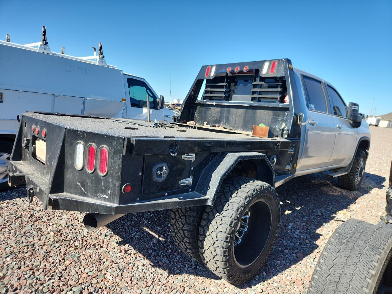 CHEVROLET SILVERADO K3500 LT