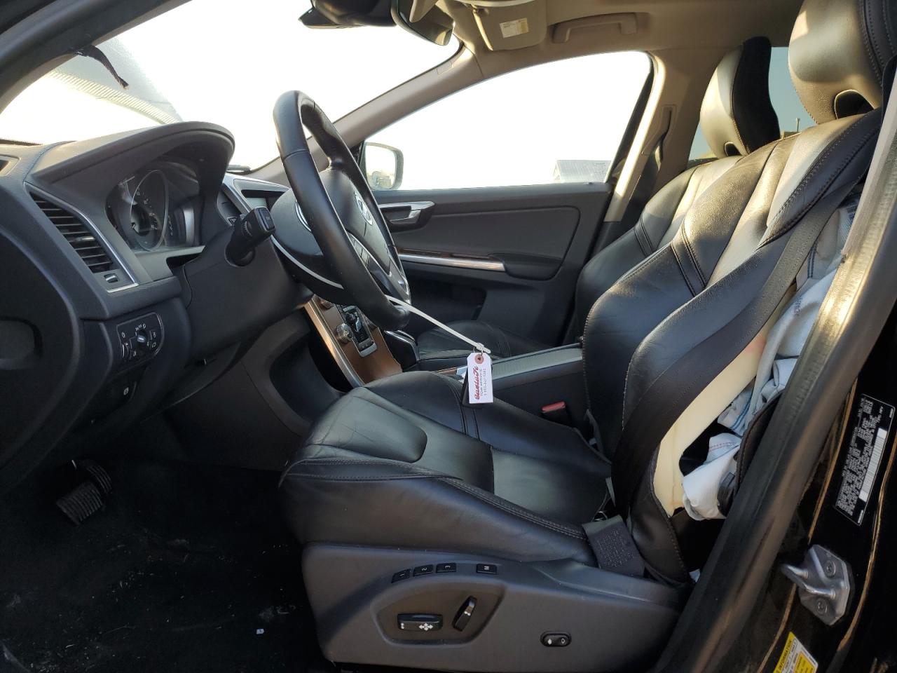 VOLVO XC60 T5 INSCRIPTION