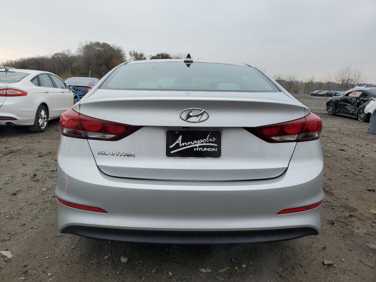 HYUNDAI ELANTRA SE