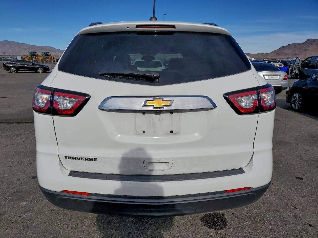 CHEVROLET TRAVERSE LS