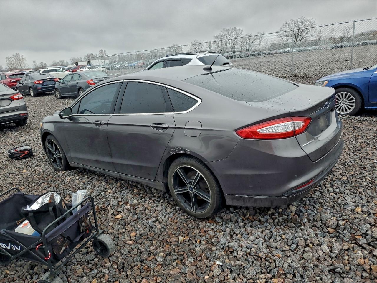 FORD FUSION SE