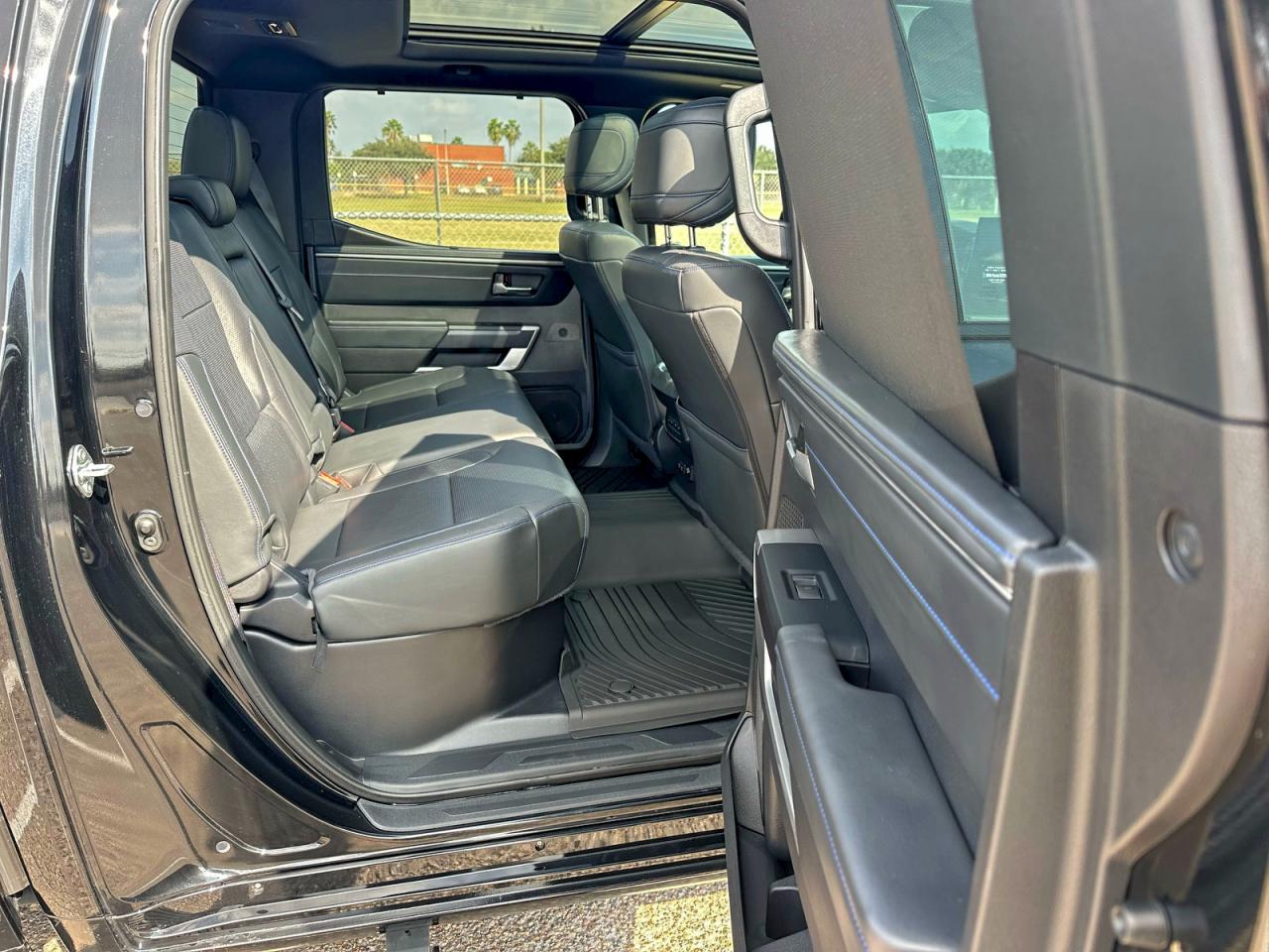 TOYOTA TUNDRA CREWMAX PLATINUM