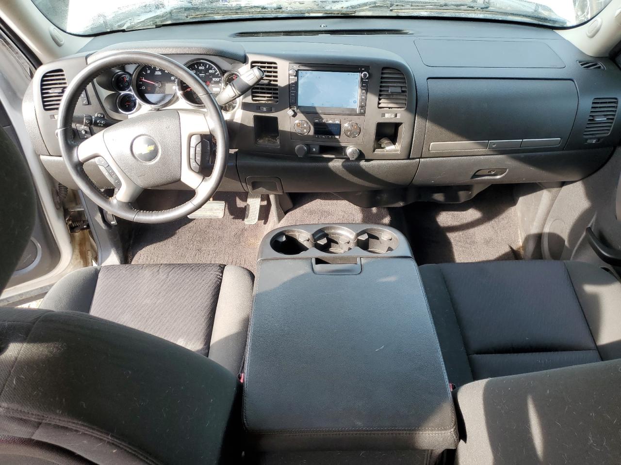 CHEVROLET SILVERADO C1500 LT