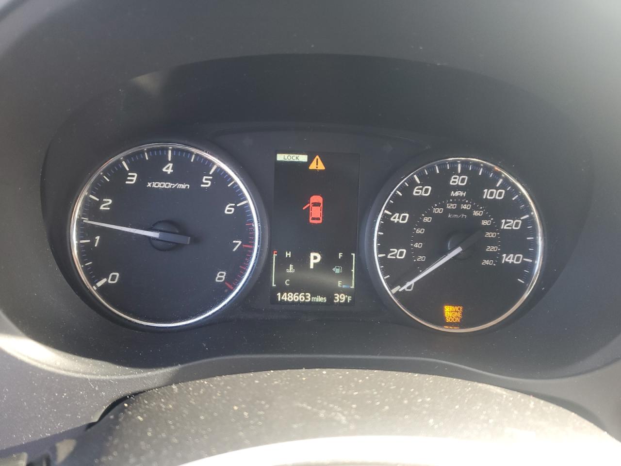 MITSUBISHI OUTLANDER SE