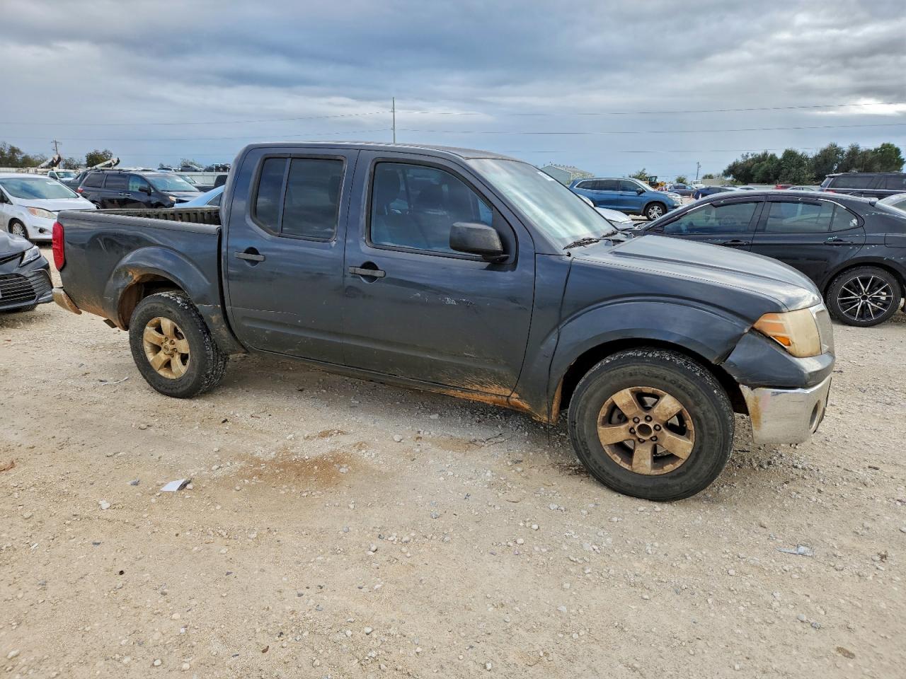 NISSAN FRONTIER CREW CAB SE