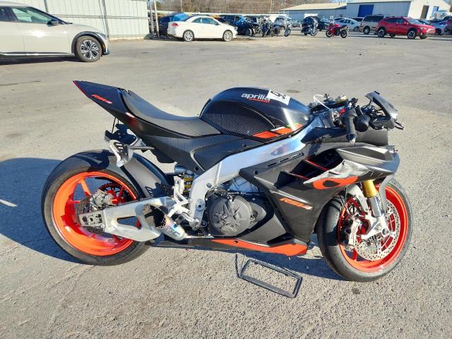 Global Auto Auctions: 2024 APRILIA RSV4 1100