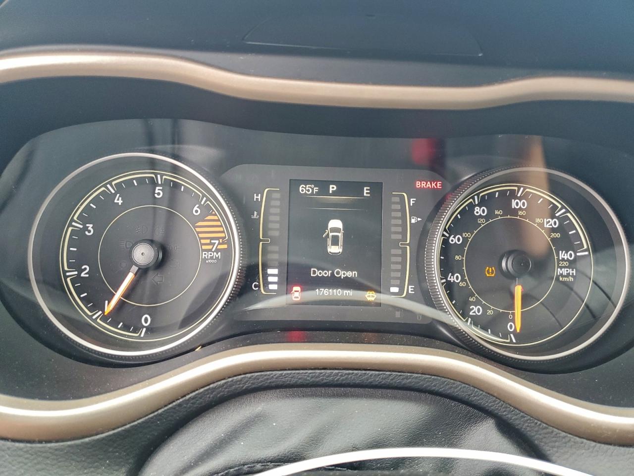 JEEP GRAND CHEROKEE SPORT