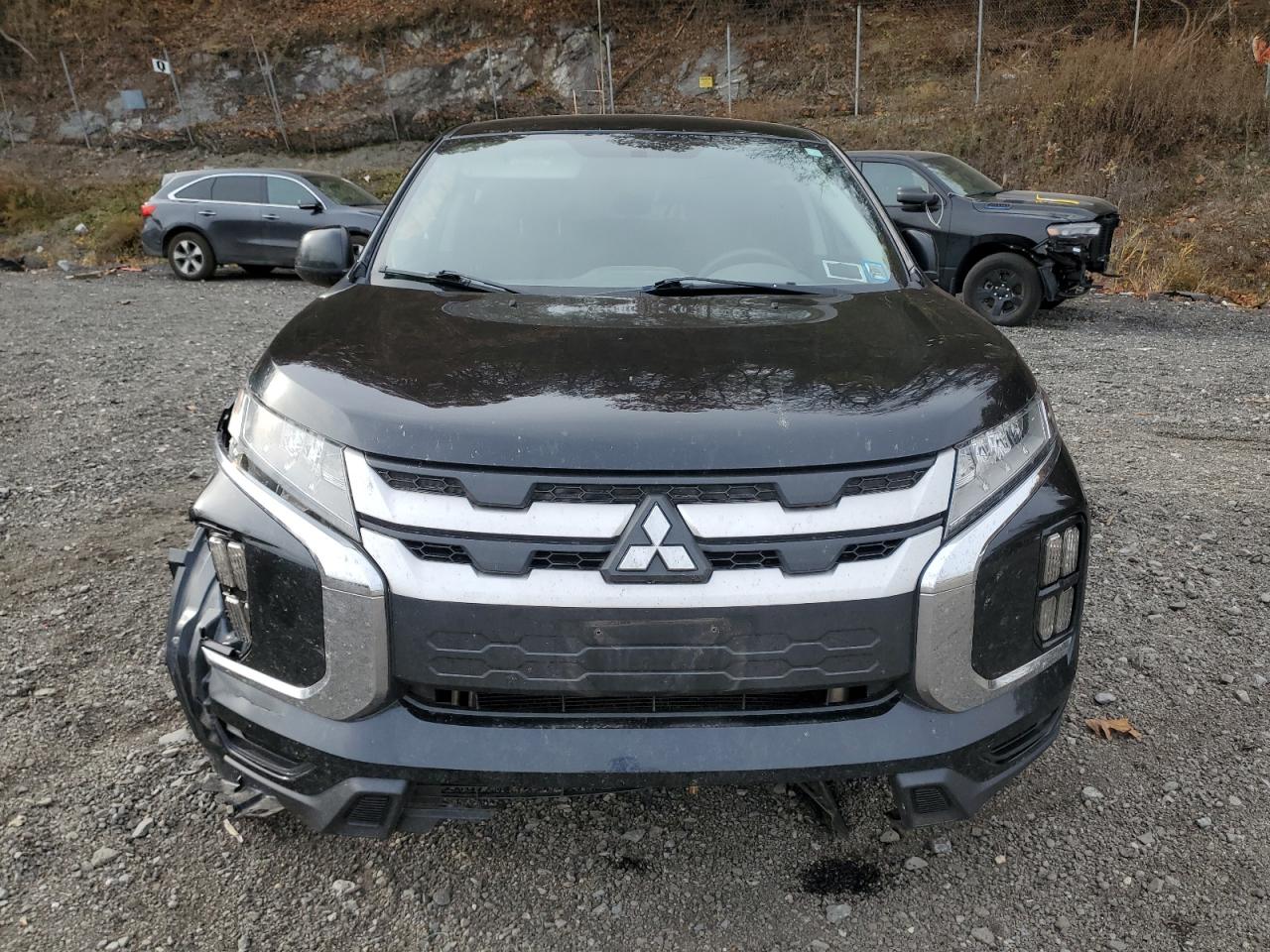 MITSUBISHI OUTLANDER ES