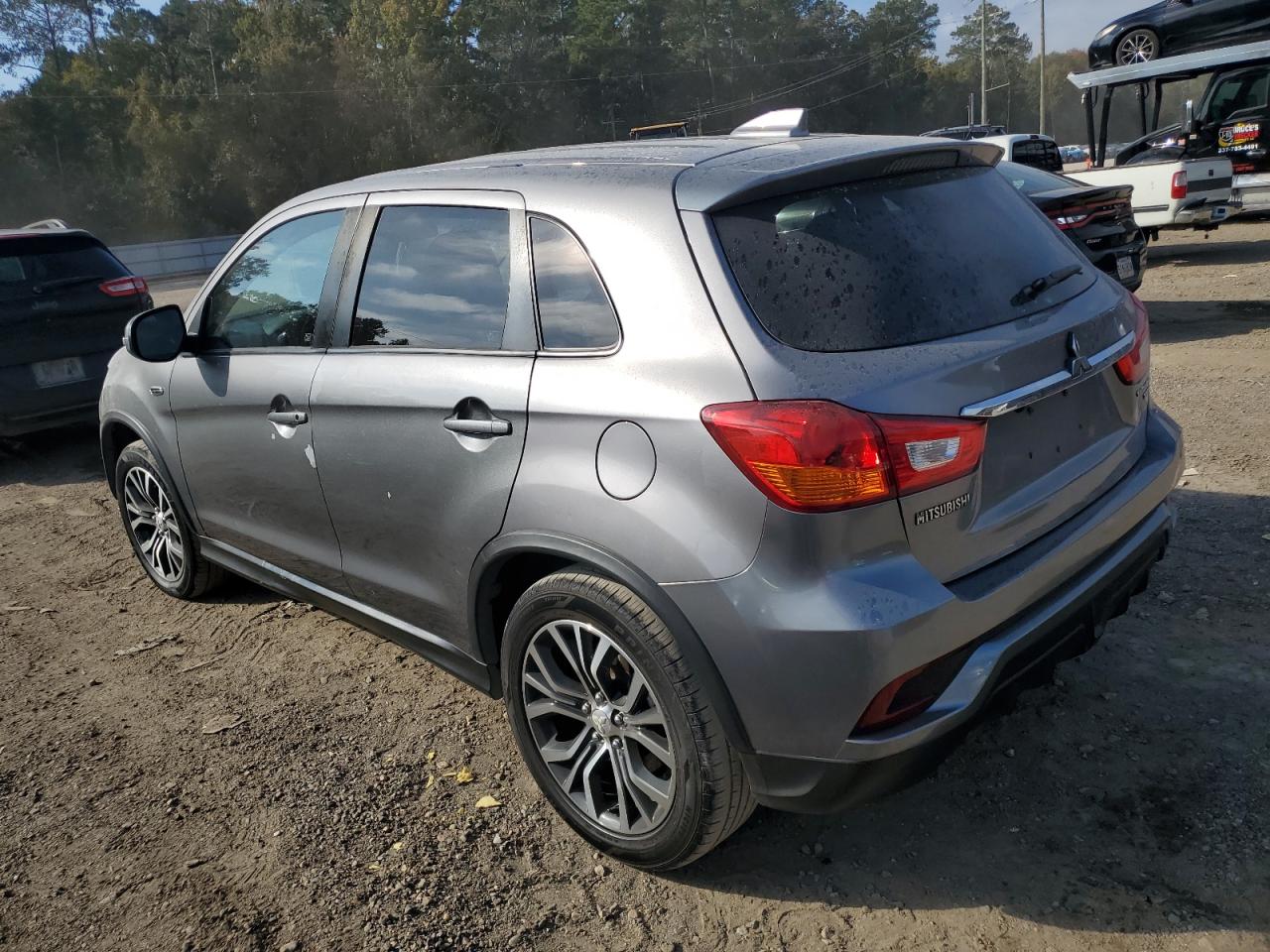 MITSUBISHI OUTLANDER ES