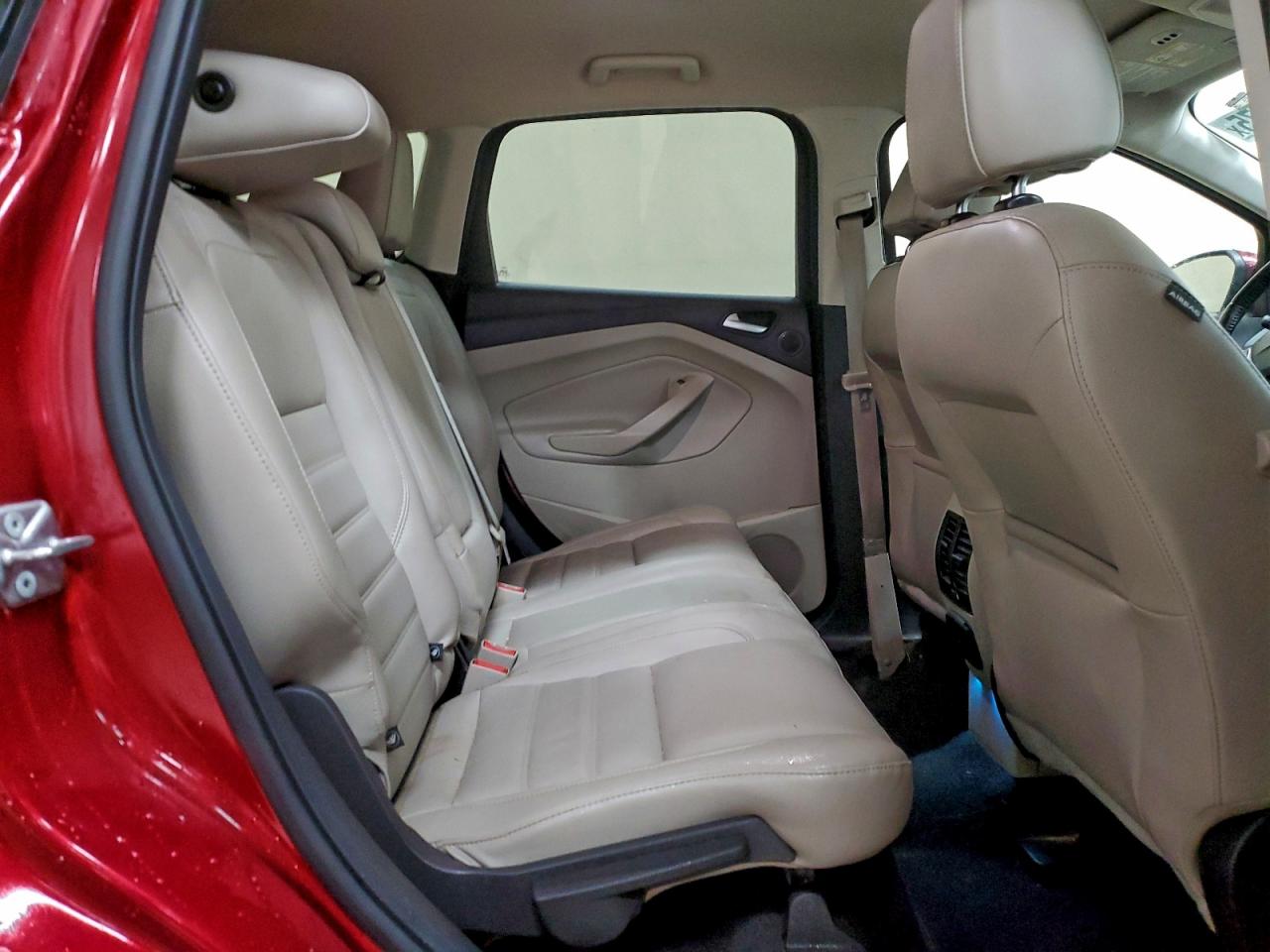 FORD ESCAPE TITANIUM