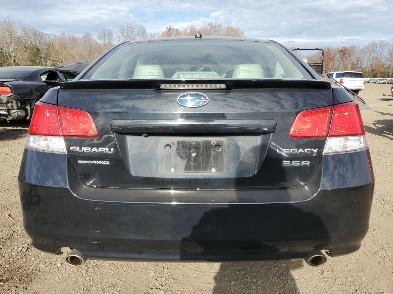 SUBARU LEGACY 3.6R LIMITED