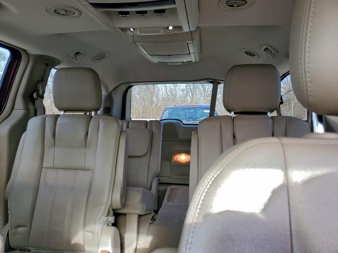 CHRYSLER TOWN & COUNTRY TOURING L