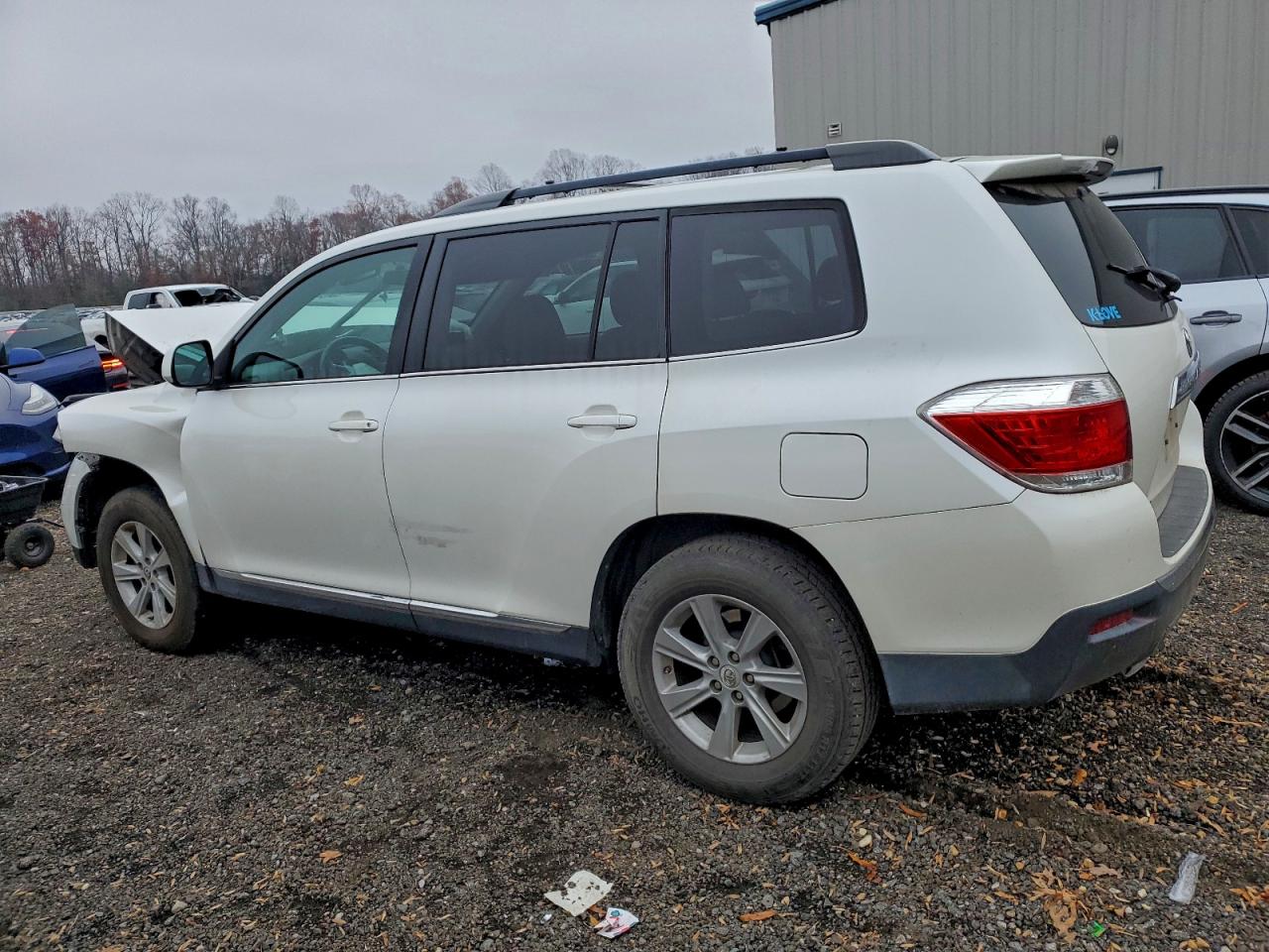 TOYOTA HIGHLANDER BASE
