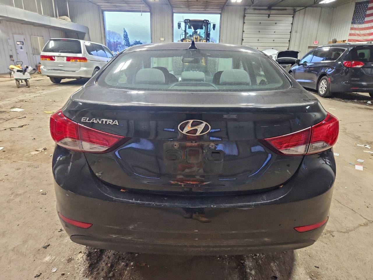 HYUNDAI ELANTRA SE