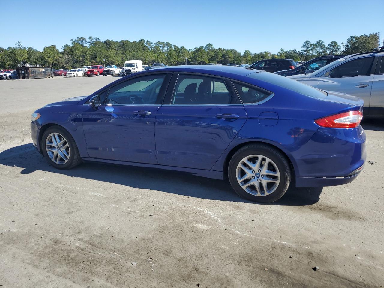 FORD FUSION SE