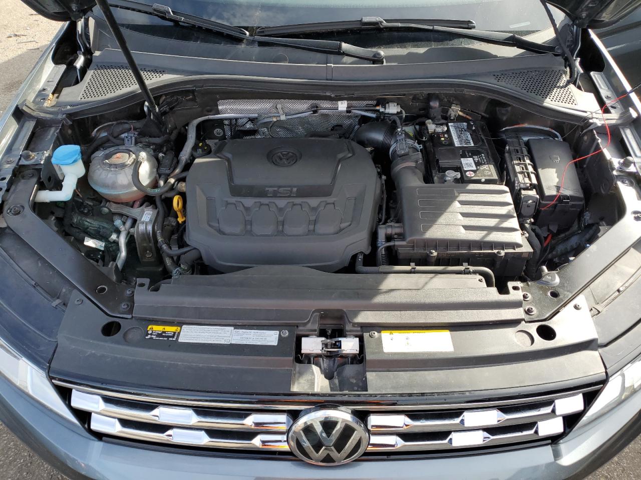 VOLKSWAGEN TIGUAN SE