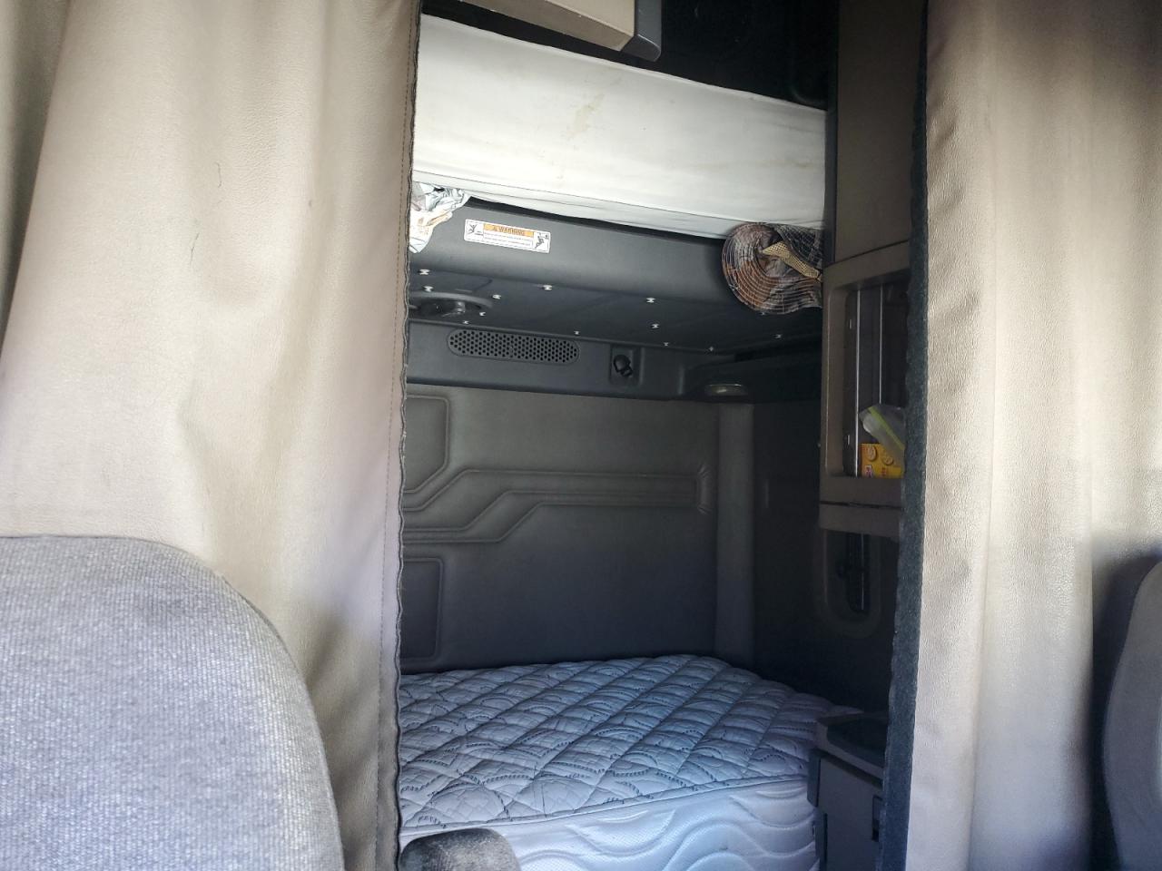 Lot #3290329942 2010 FREIGHTLINER CASCADIA