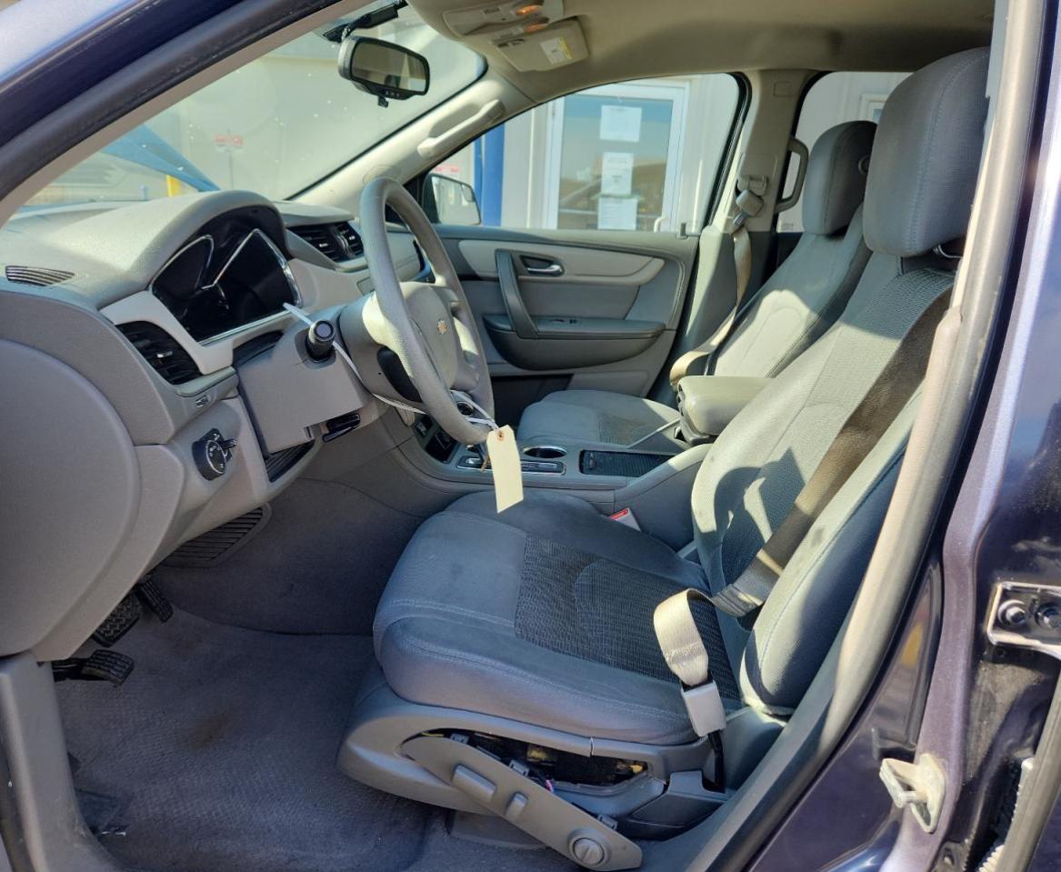 CHEVROLET TRAVERSE LS