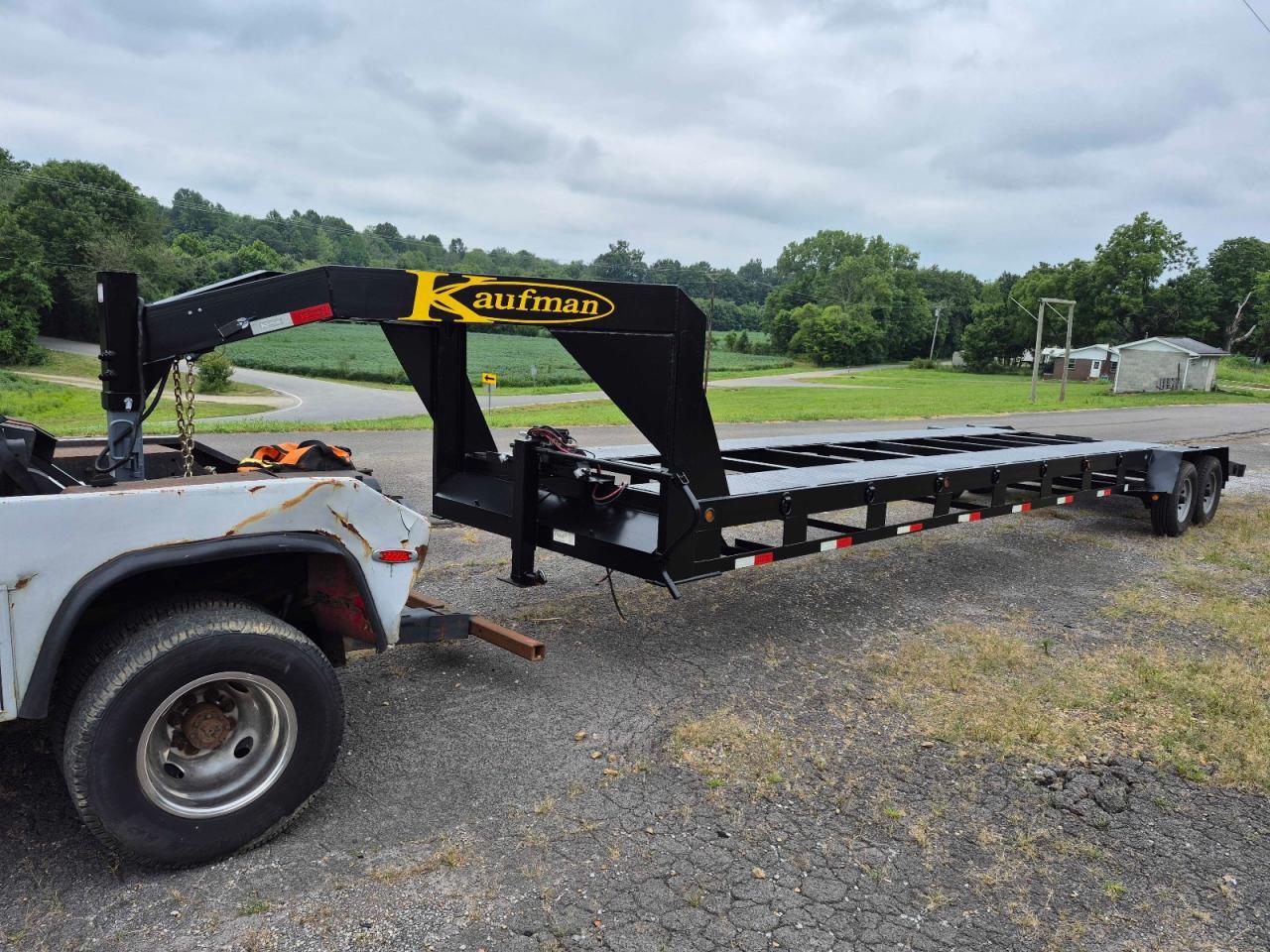 Lot #3282529953 2020 KAUFMAN GOOSENECK