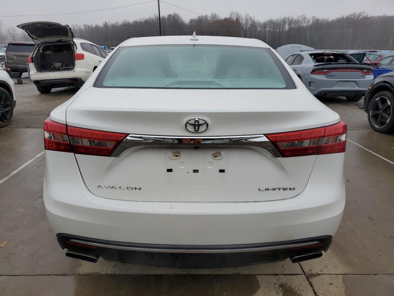 TOYOTA AVALON XLE