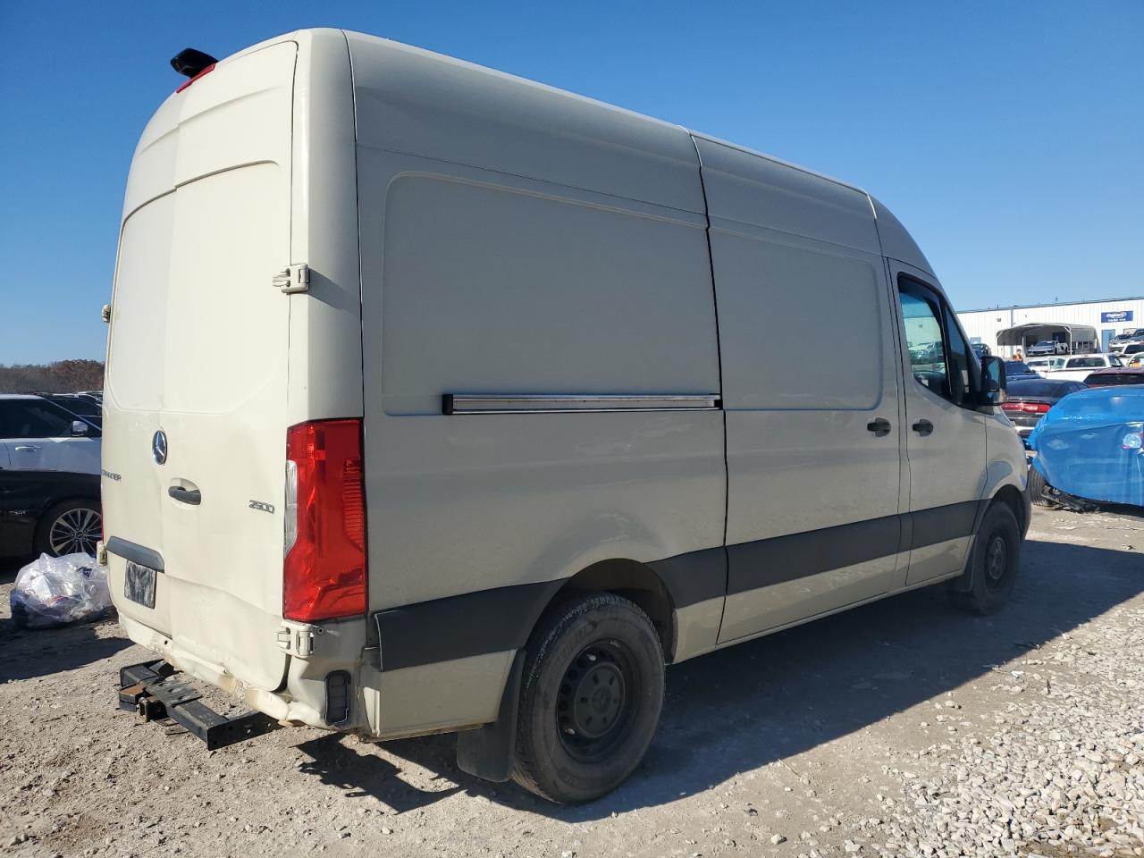 MERCEDES-BENZ SPRINTER 2500