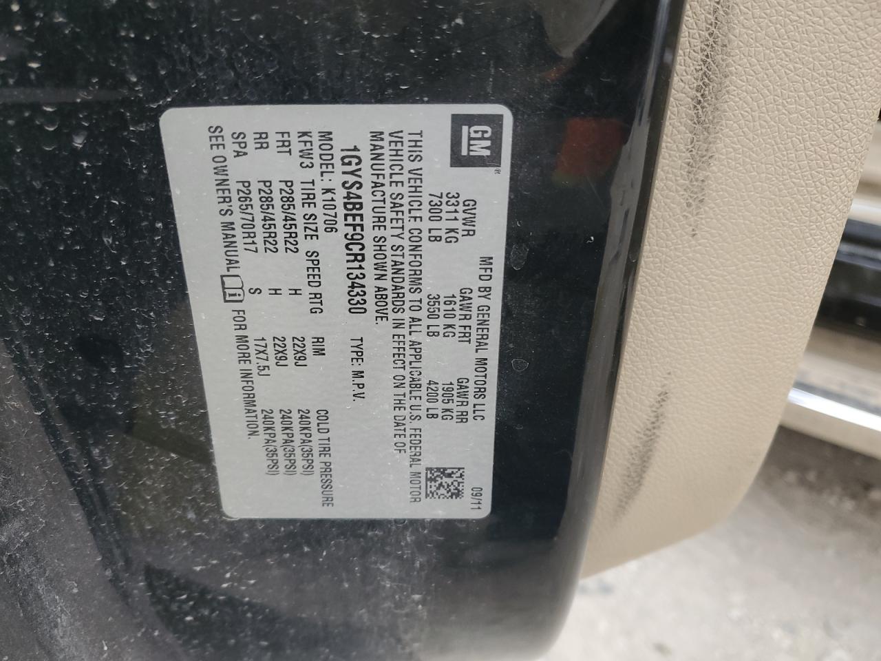 CADILLAC ESCALADE LUXURY