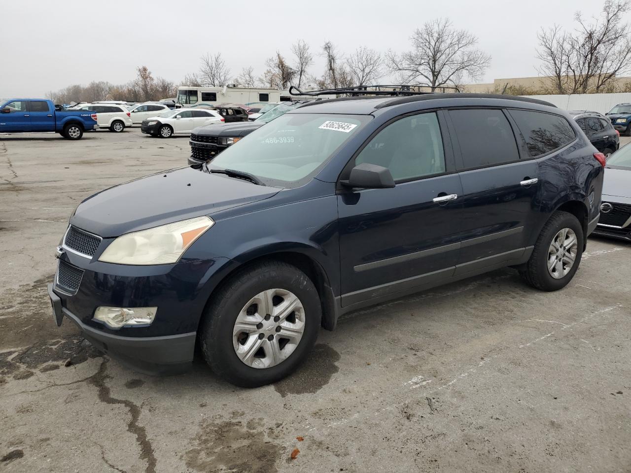 CHEVROLET TRAVERSE LS