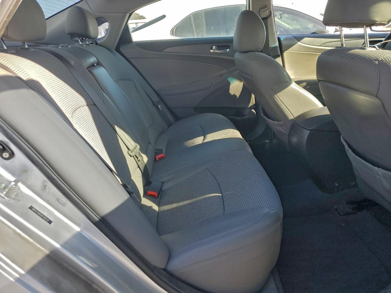 Lot #3304022589 2011 HYUNDAI SONATA SE