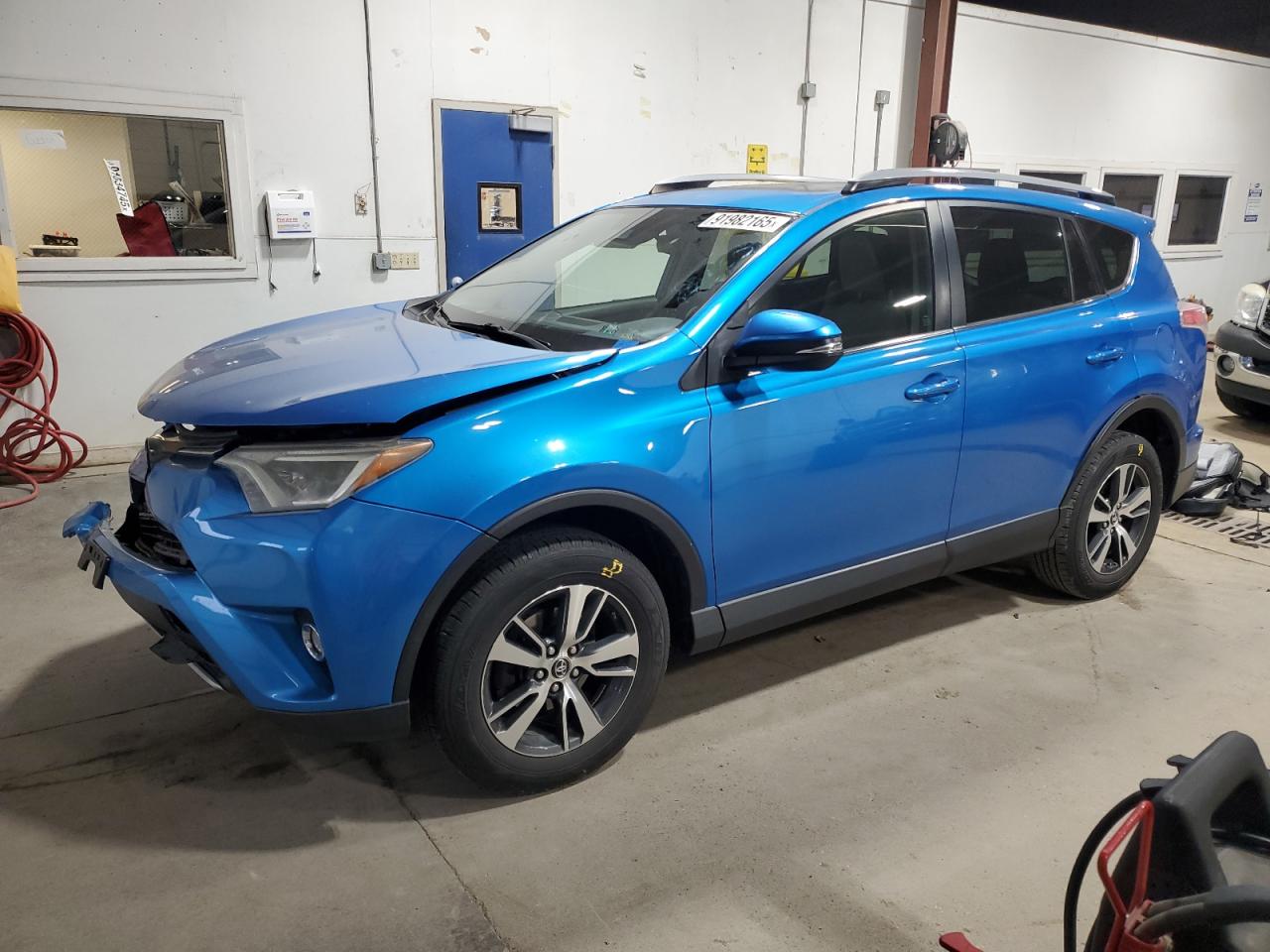 Lot #3301613648 2017 TOYOTA RAV4 XLE