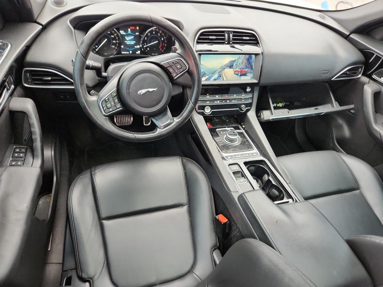 JAGUAR F-PACE PREMIUM