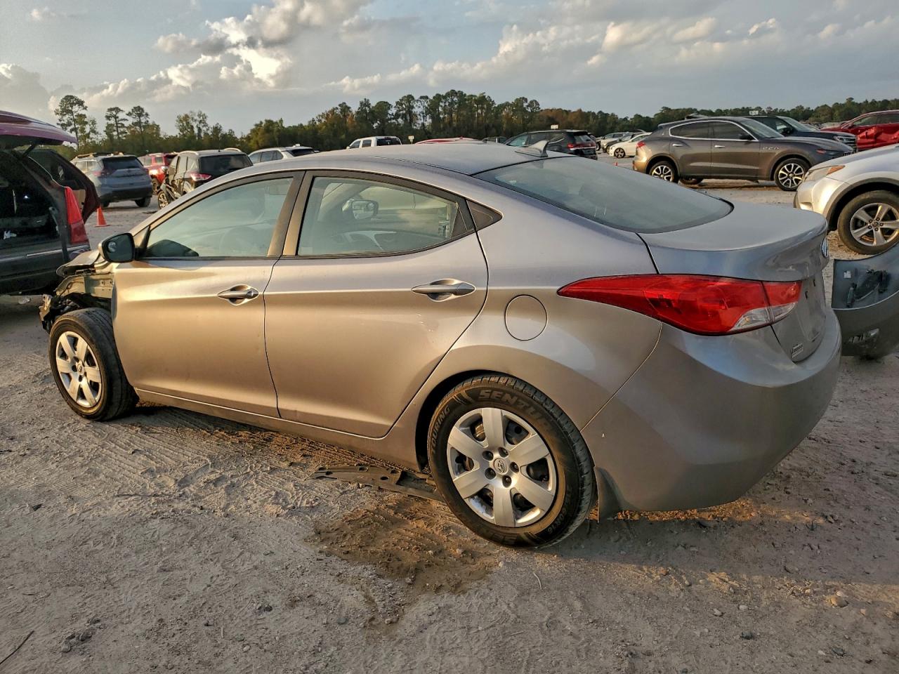 HYUNDAI ELANTRA GLS