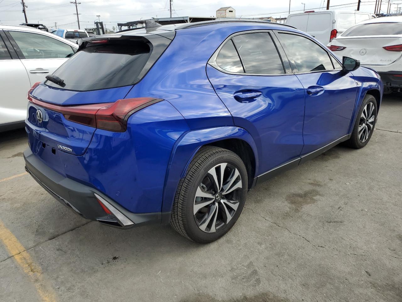 LEXUS UX 300H BASE
