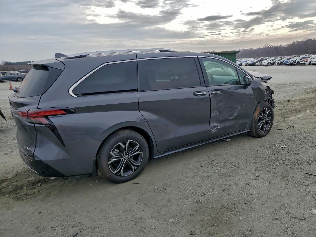 TOYOTA SIENNA LIMITED