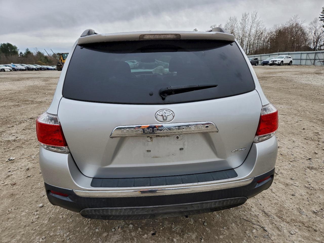 TOYOTA HIGHLANDER BASE