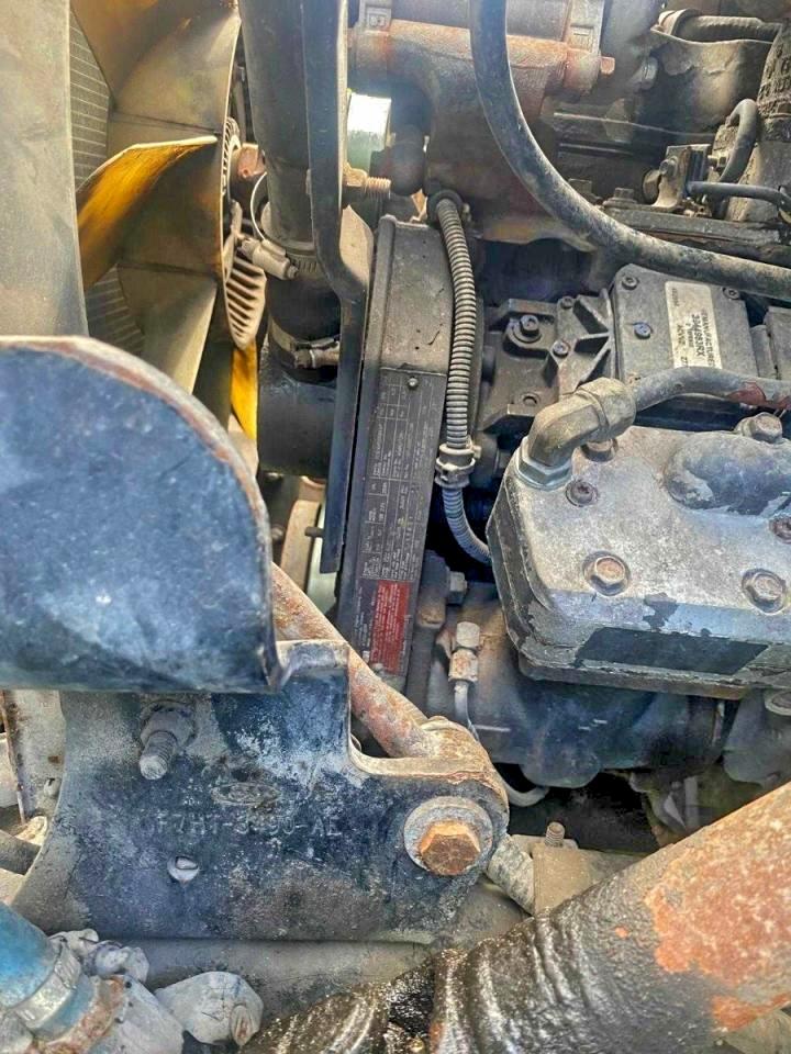 Lot #3296928857 2001 STERLING TRUCK L 7500