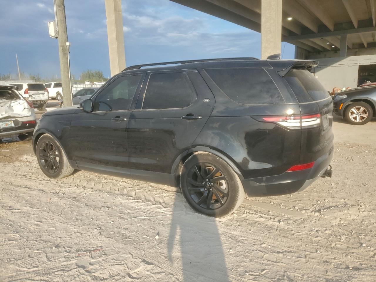 LAND ROVER DISCOVERY SE