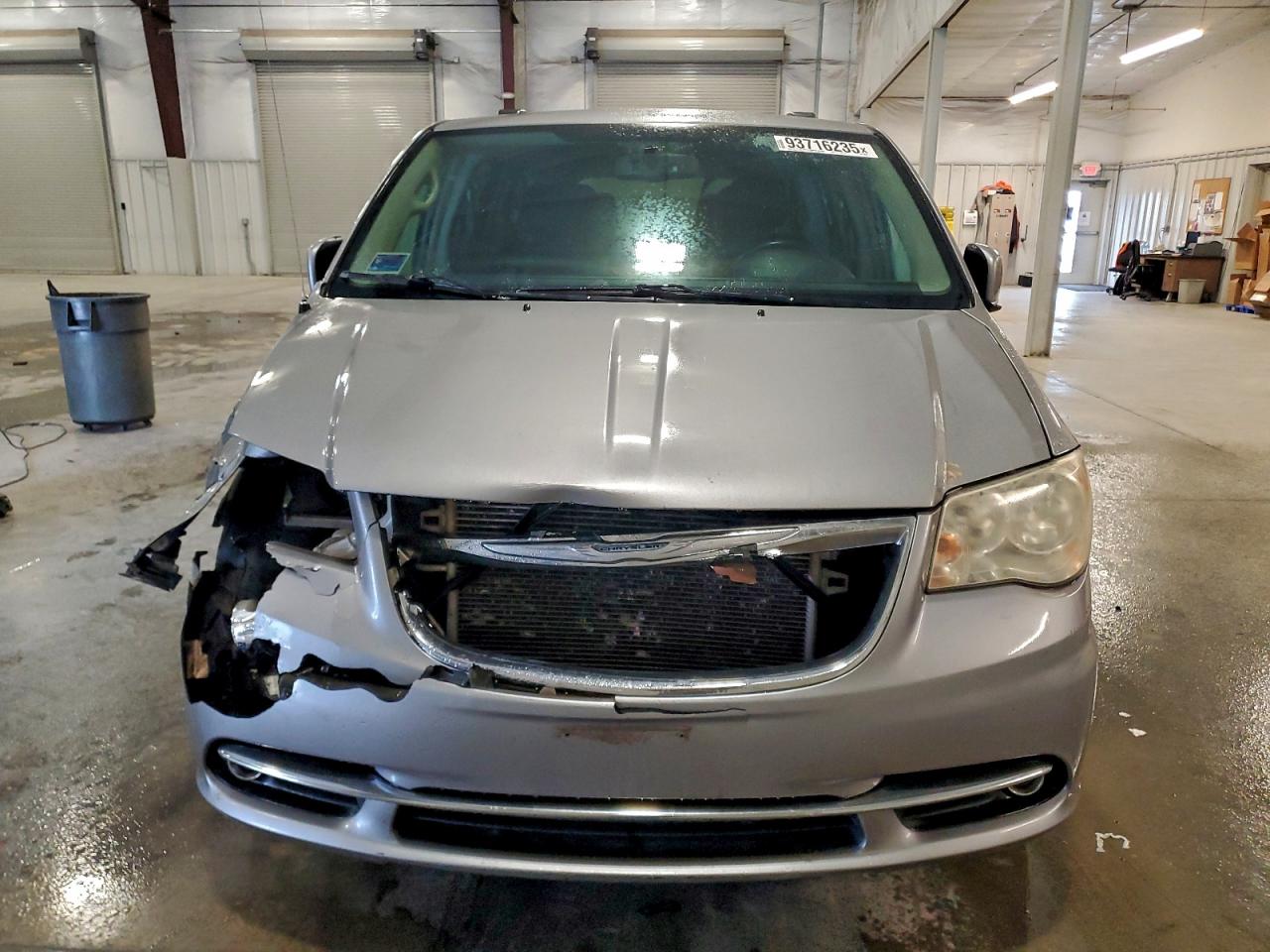 CHRYSLER TOWN & COUNTRY TOURING