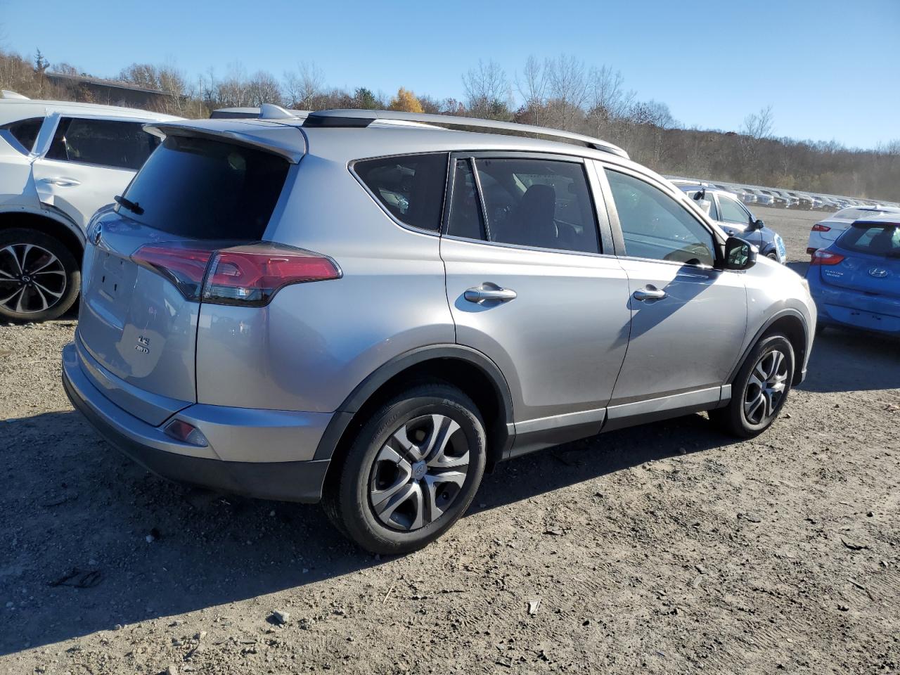 TOYOTA RAV4 LE