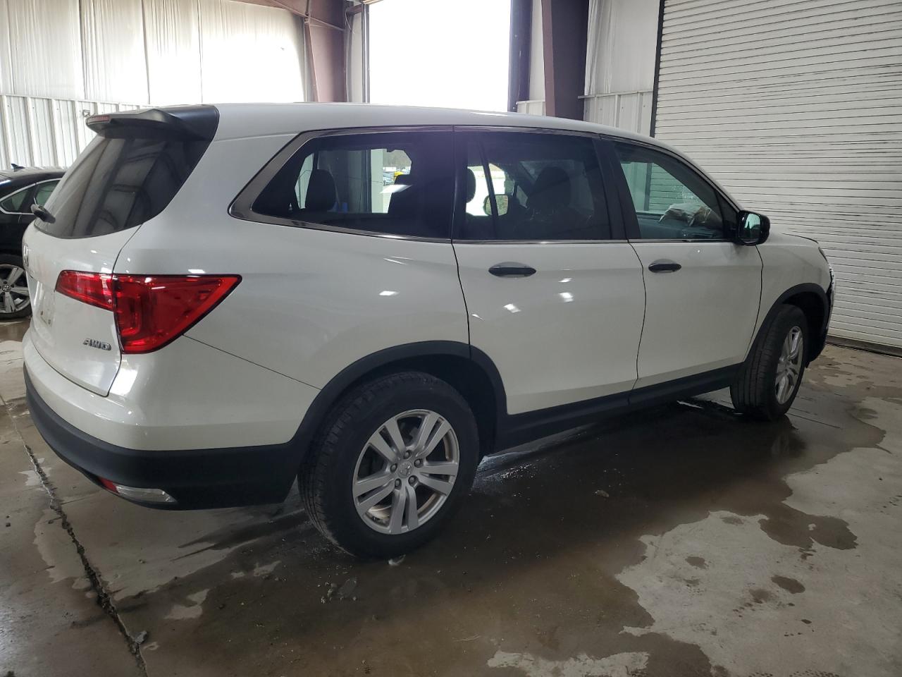 Lot #3301986456 2018 HONDA PILOT LX