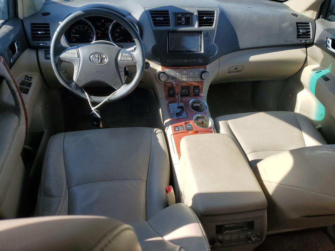 TOYOTA HIGHLANDER LIMITED