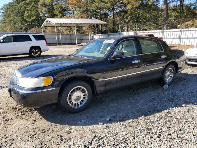 Global Auto Auctions: 2001 LINCOLN TOWN CAR C