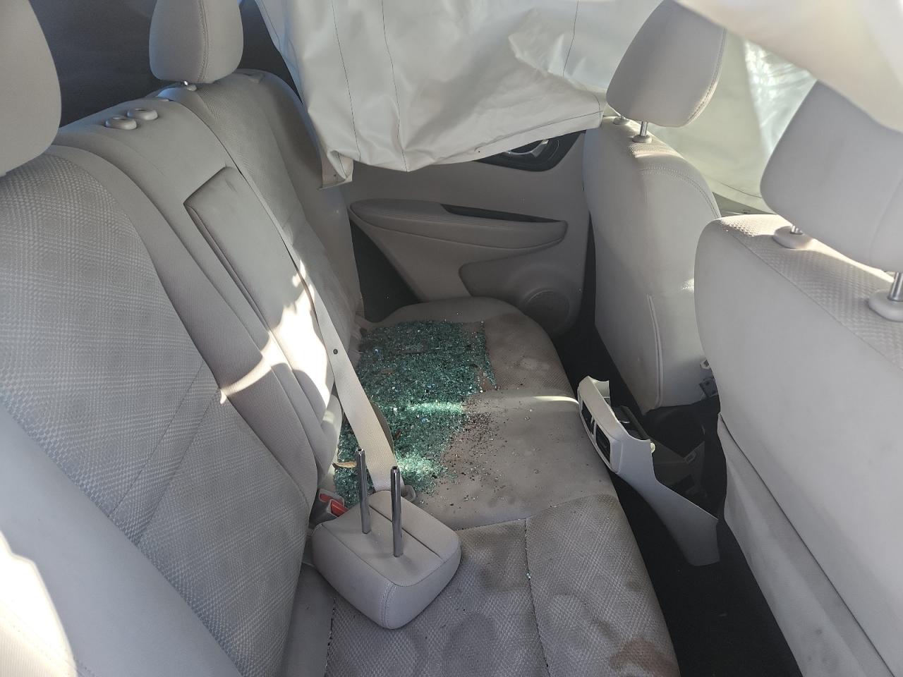 NISSAN ROGUE SPORT S