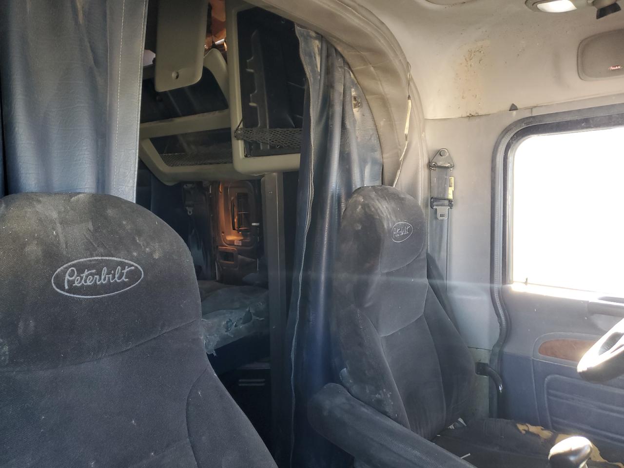 Lot #3288229309 2009 PETERBILT 386