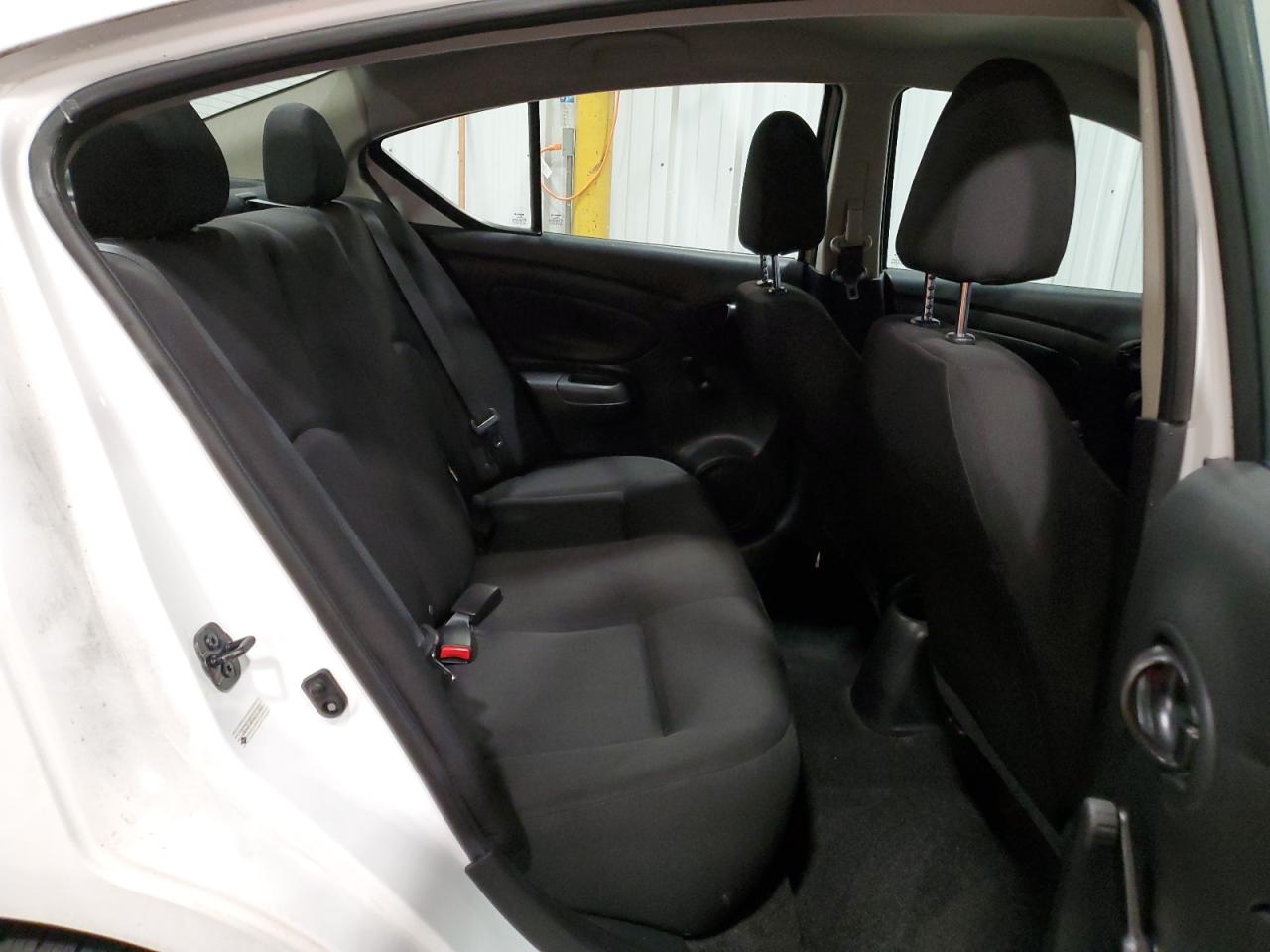 NISSAN VERSA S