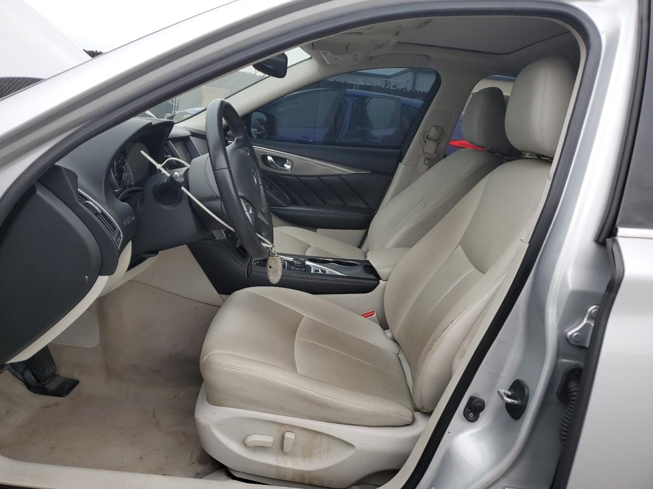 INFINITI Q50 PREMIUM