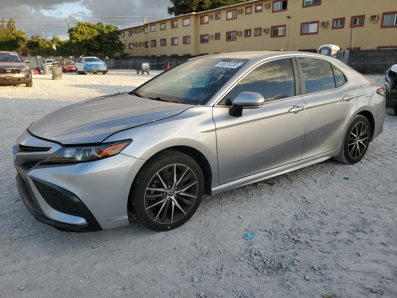 TOYOTA CAMRY SE