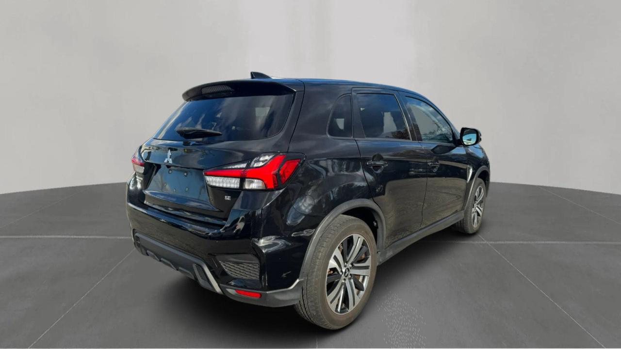 MITSUBISHI OUTLANDER SE